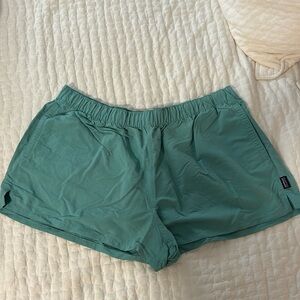 Patagonia W Barely Baggie 2.5” Short